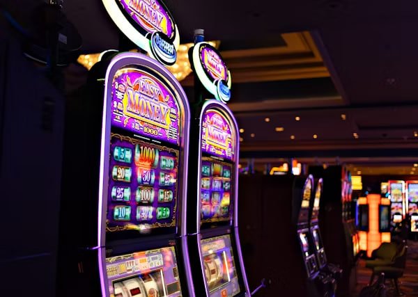Live Casino Microgaming dengan dealer asli Studio live casino Microgaming dengan dealer profesional