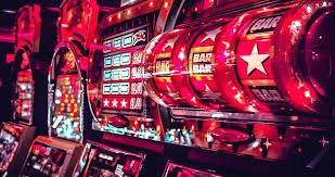 Gameplay permainan arcade dengan skor real-time